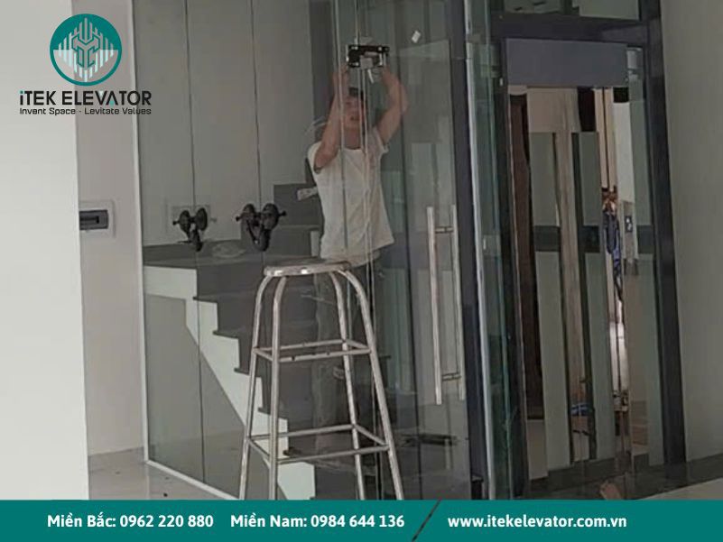 Đơn vị thi công vách kính thang máy uy tín chất lượng
